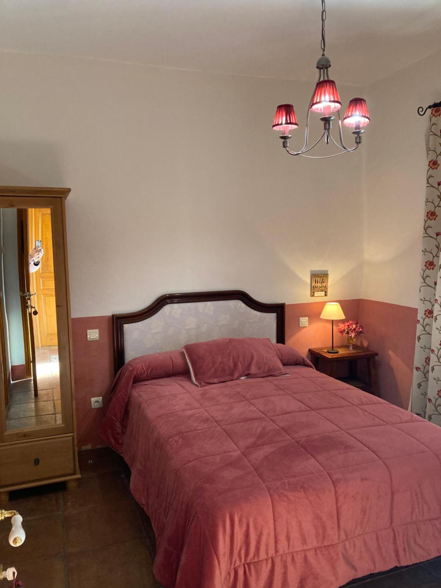 Casa Rural Valdevilano La Roca de la Sierra Zewnętrze zdjęcie